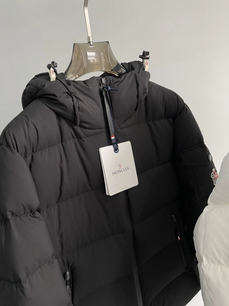 Breathable Moncler Down Jackets 143774