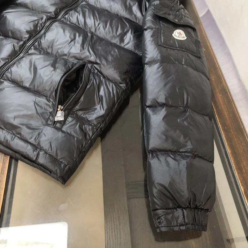 Resilient Moncler Down Jackets 143773