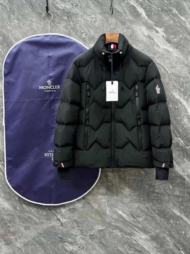 ZipUp Moncler Down Jackets 143771