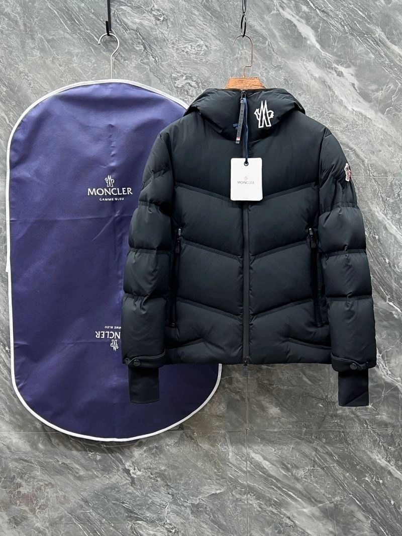 Moncler Down Jackets MultiPurpose 143797