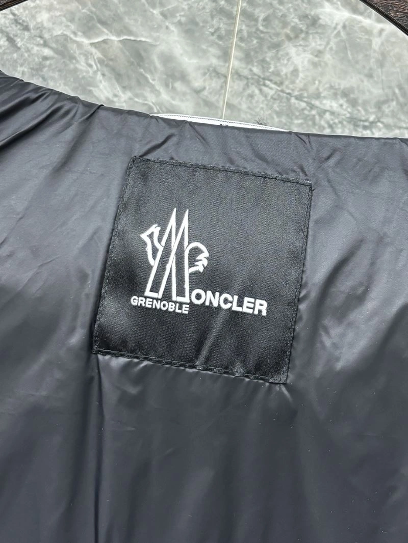 Moncler Down Jackets Efficient 143759