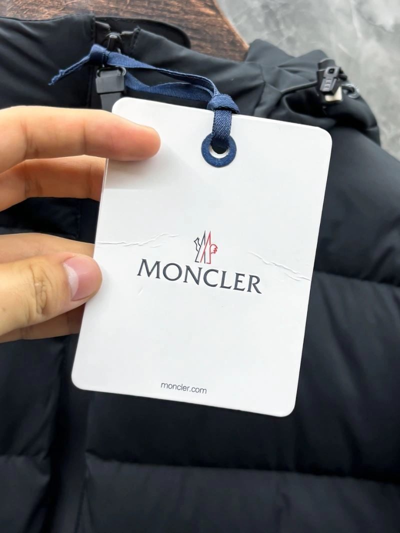 Moncler Down Jackets Efficient 143759
