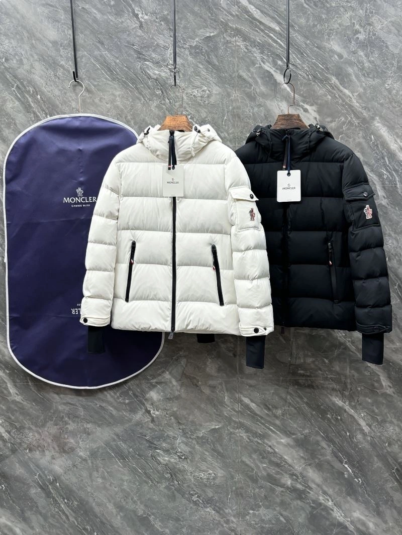 Moncler Down Jackets Packable 143761