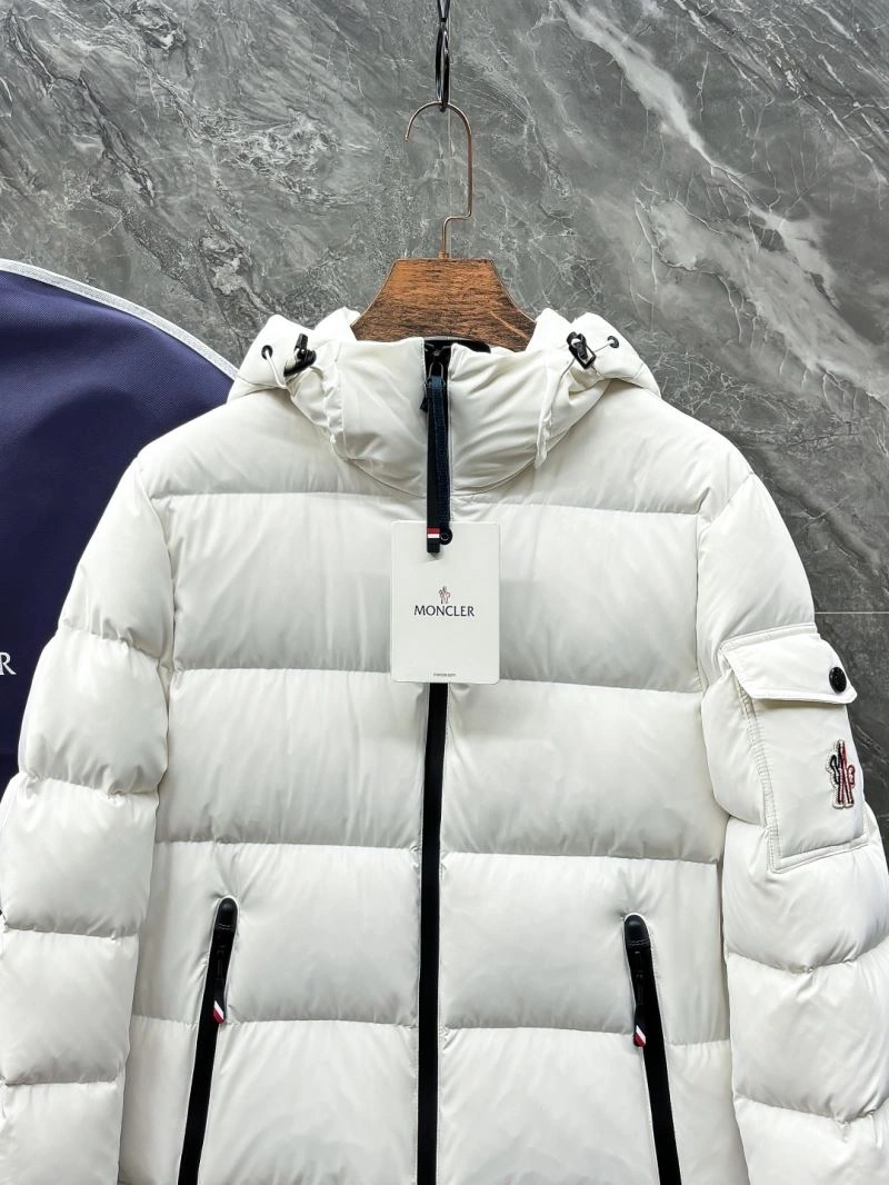 Moncler Down Jackets Packable 143761