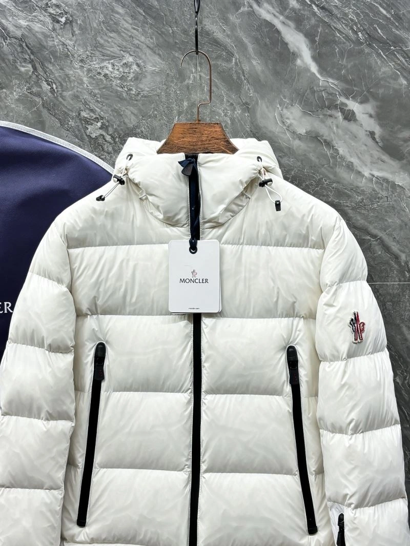 Trendsetting Moncler Down Jackets 143762