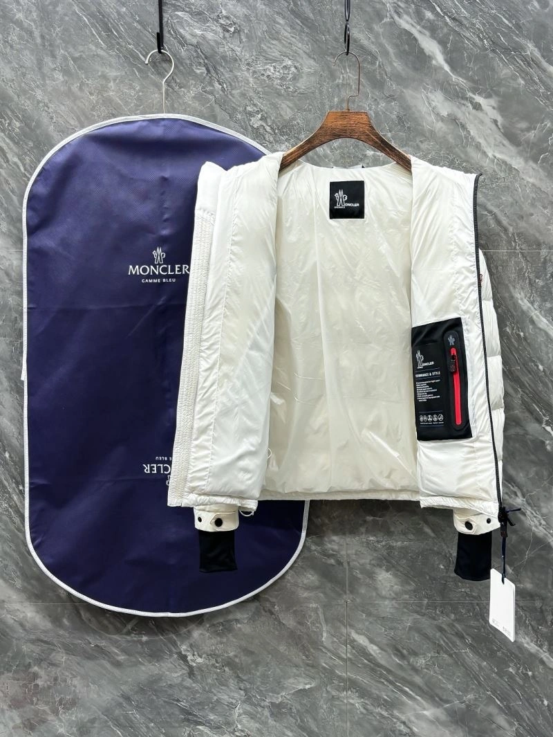 Trendsetting Moncler Down Jackets 143762