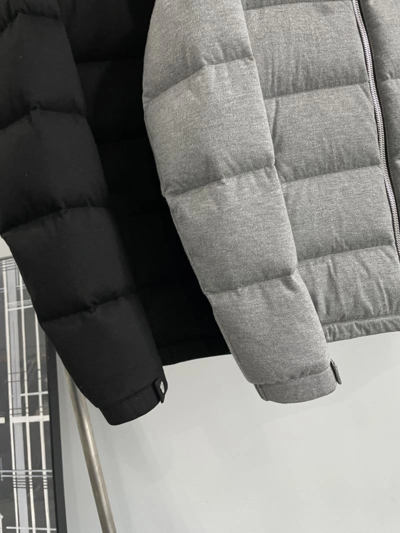 FlexibleFit Moncler Down Jackets 143765