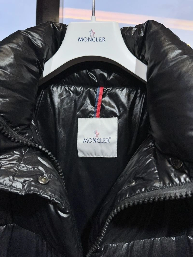 Moncler Down Jackets Bright 143746