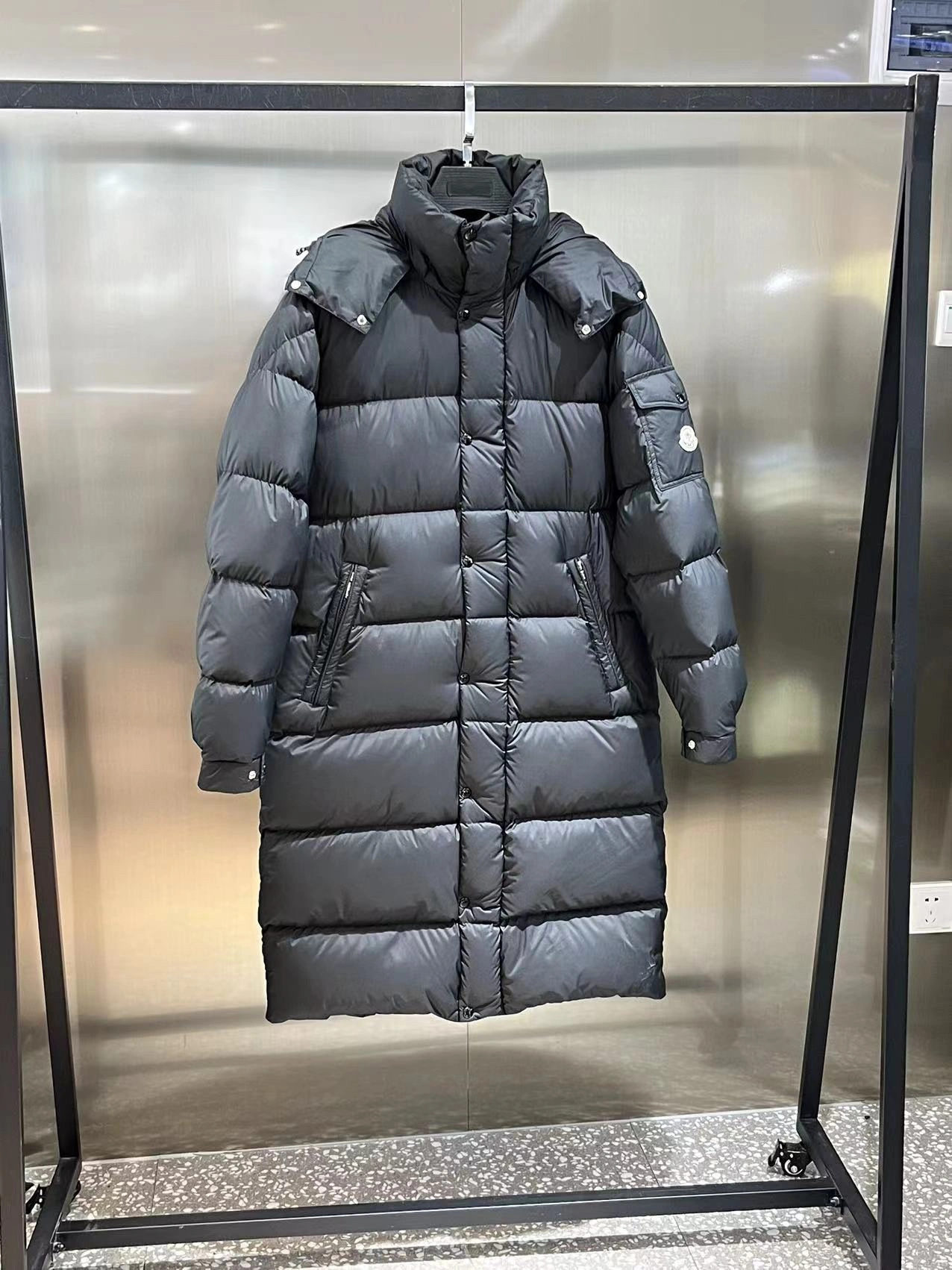 Moncler Down Jackets MultiPurpose 145687