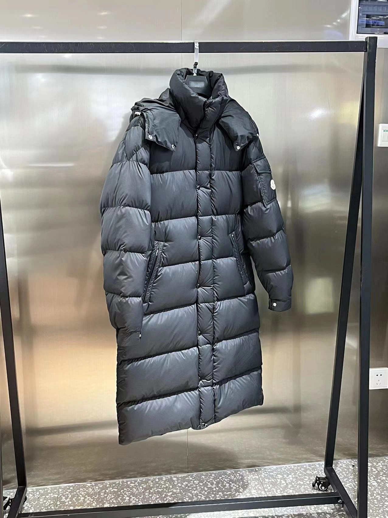 Moncler Down Jackets MultiPurpose 145687