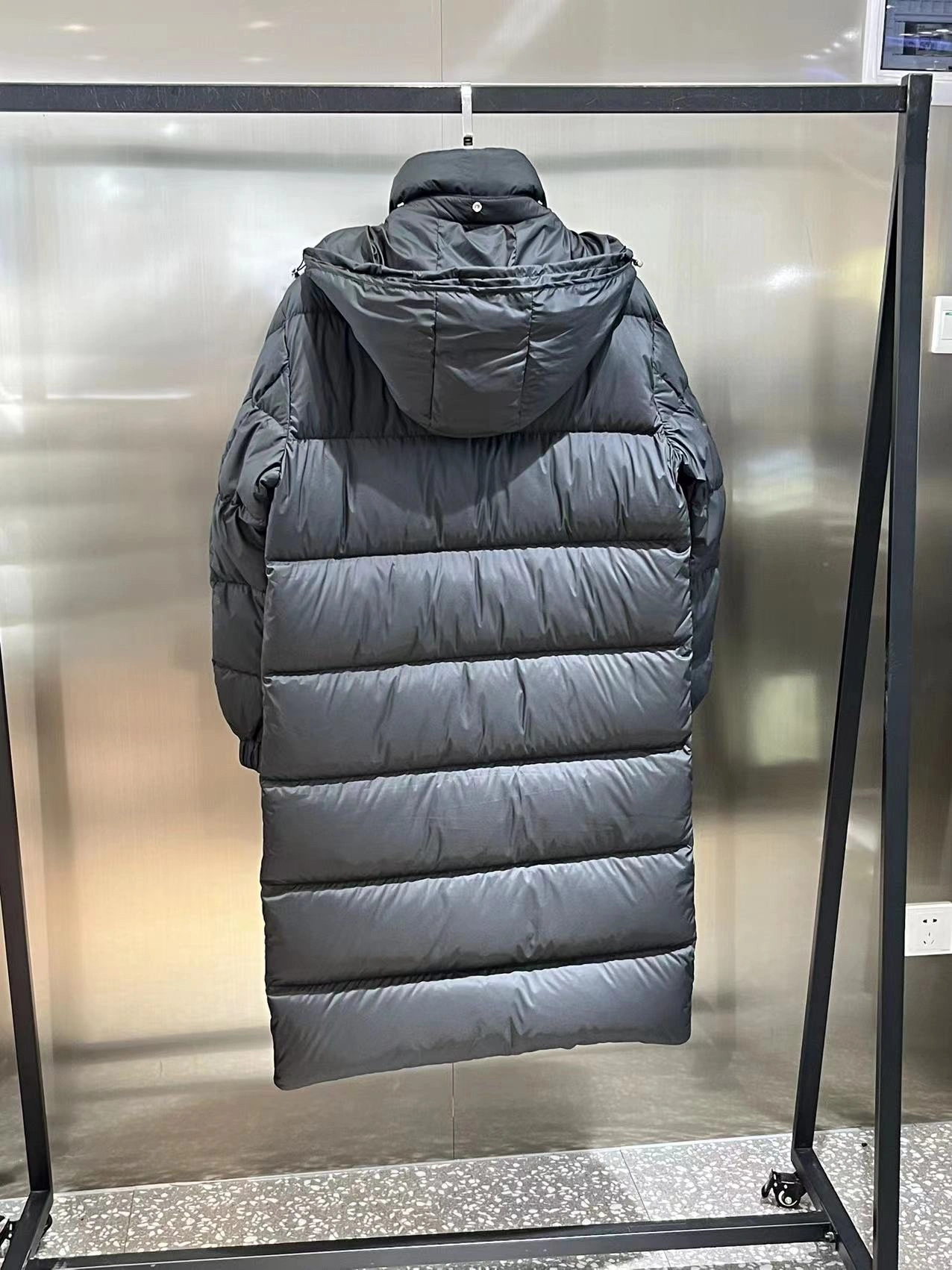 Moncler Down Jackets MultiPurpose 145687