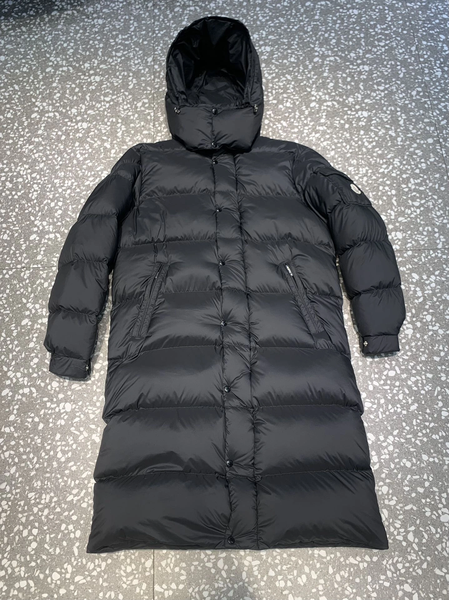 Moncler Down Jackets MultiPurpose 145687