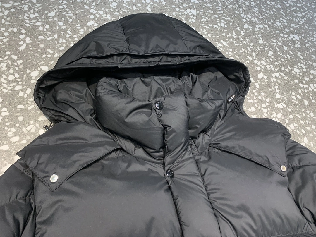 Moncler Down Jackets MultiPurpose 145687