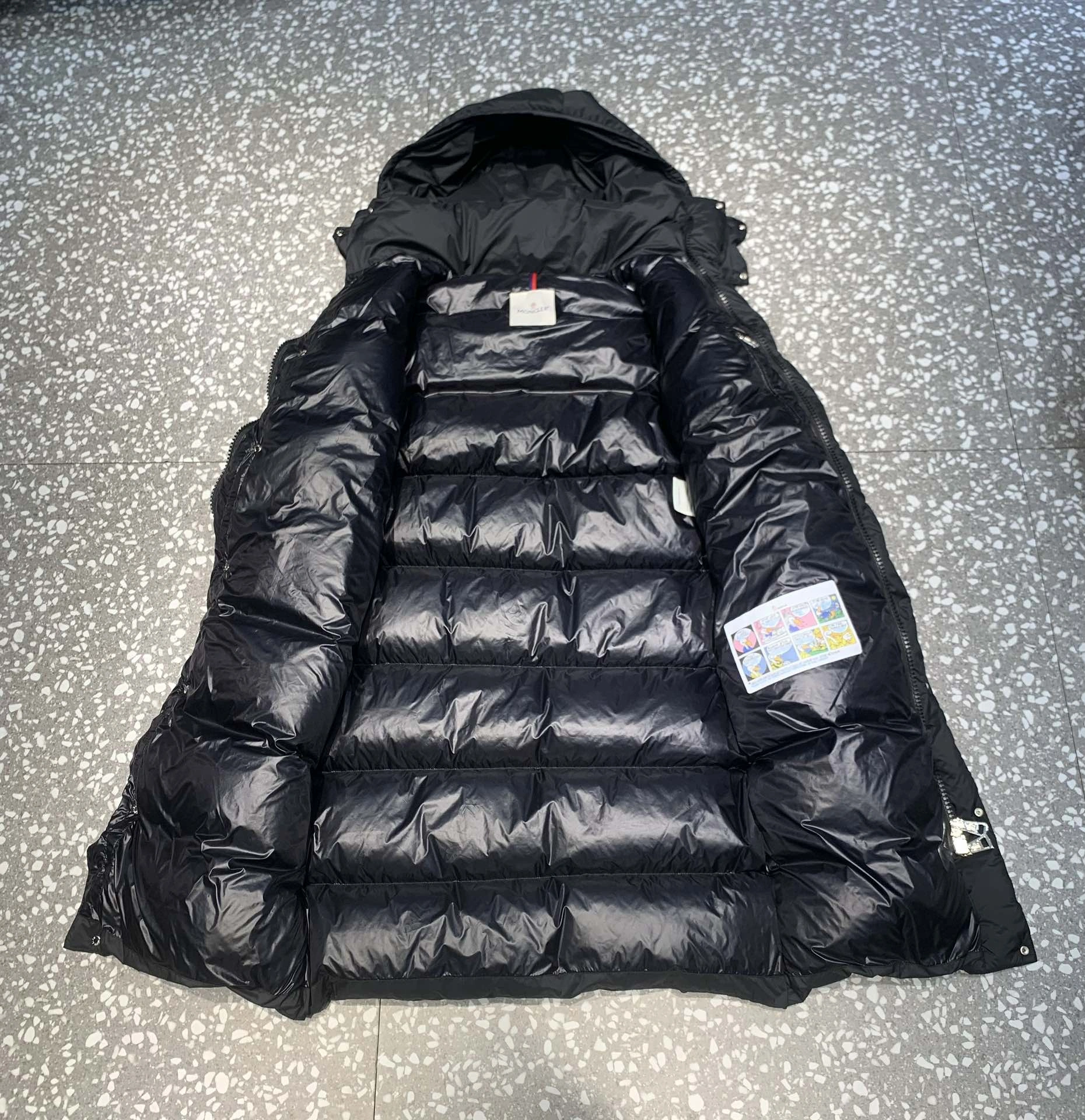 Moncler Down Jackets MultiPurpose 145687