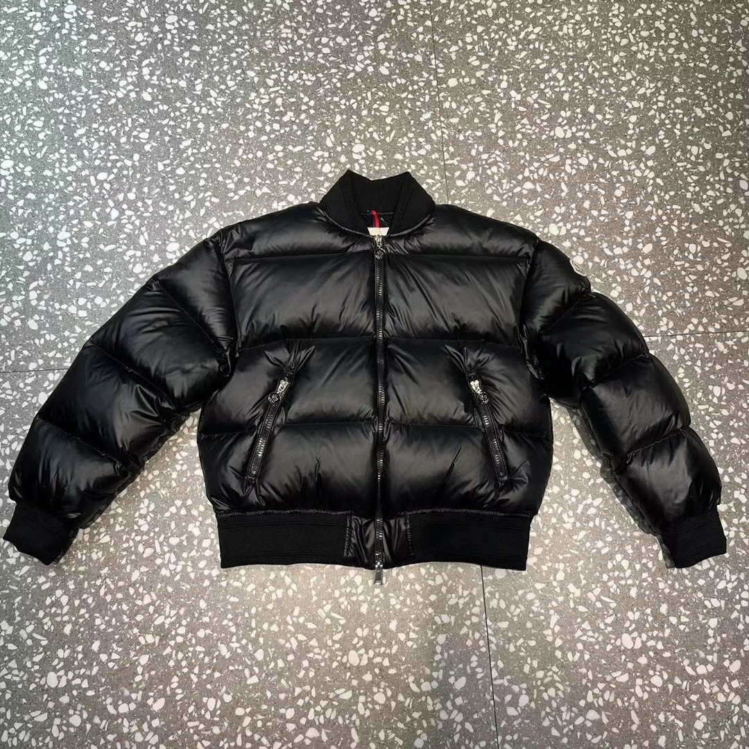 Moncler Down Jackets Sporty 145658