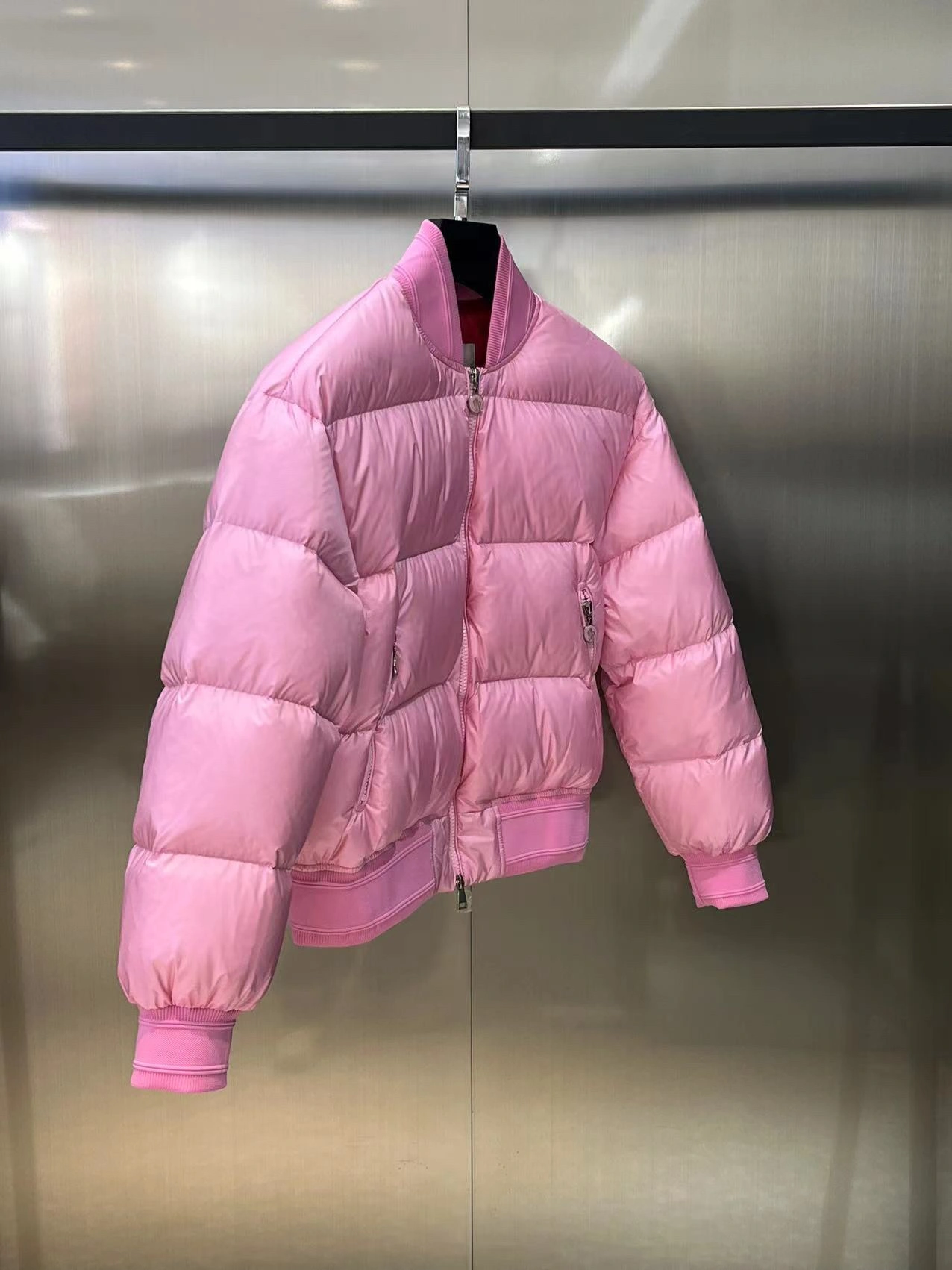 Moncler Down Jackets Sophisticated 145661