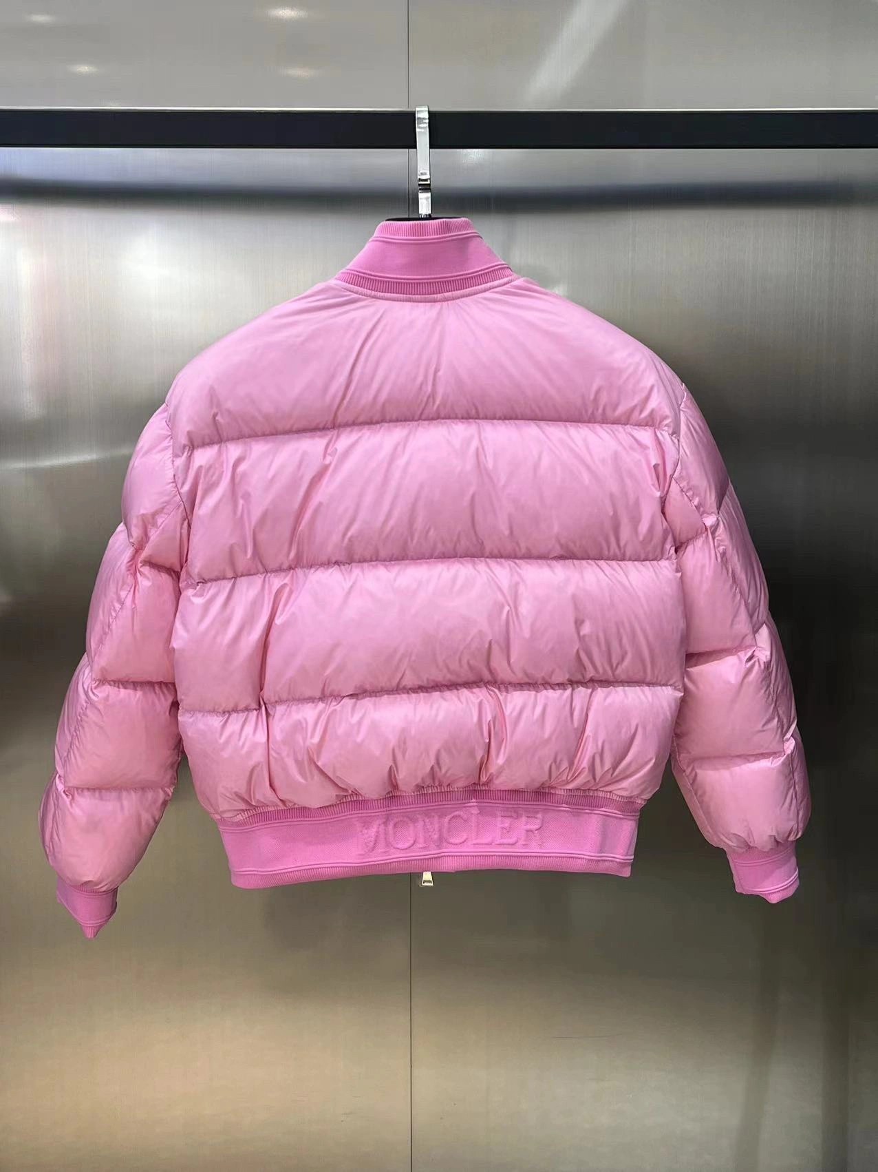 Moncler Down Jackets Sophisticated 145661