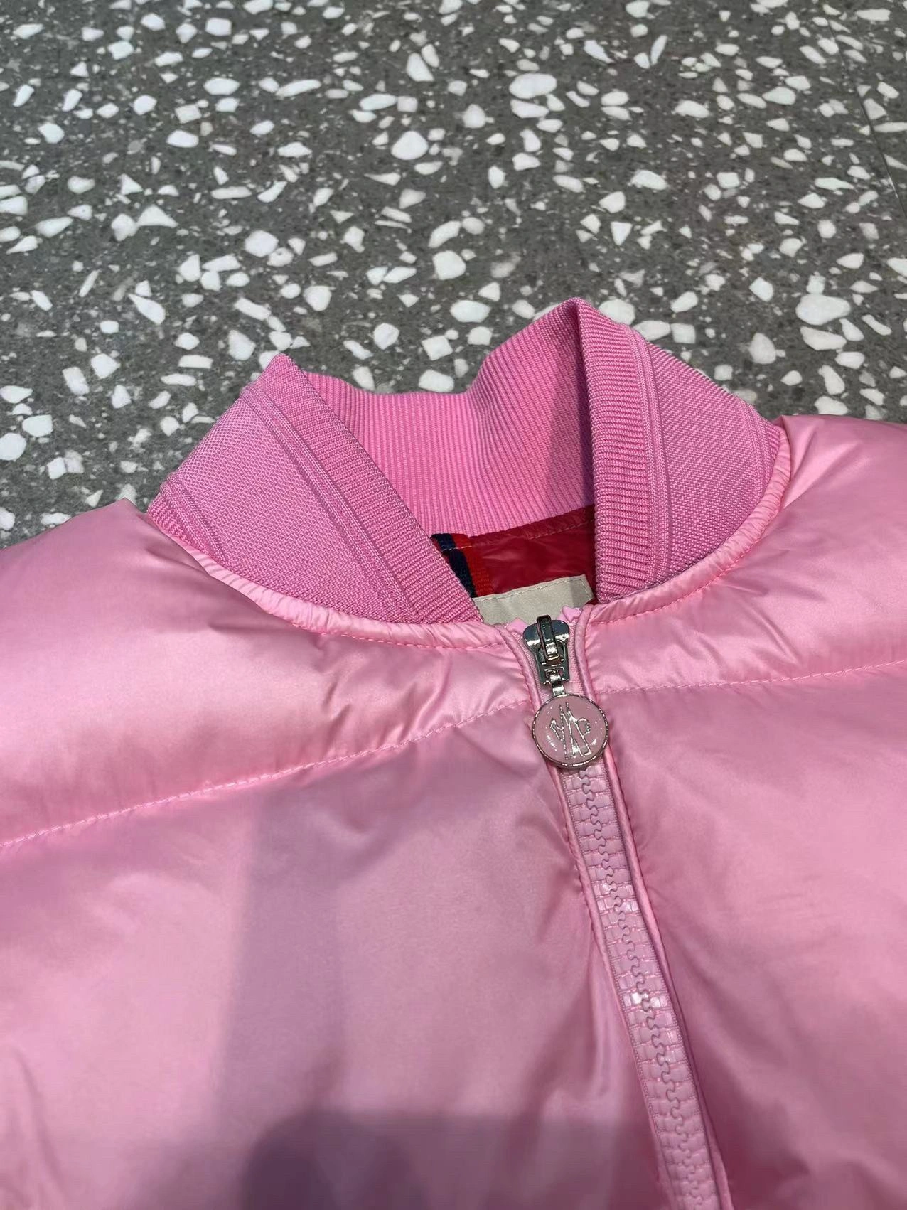 Moncler Down Jackets Sophisticated 145661