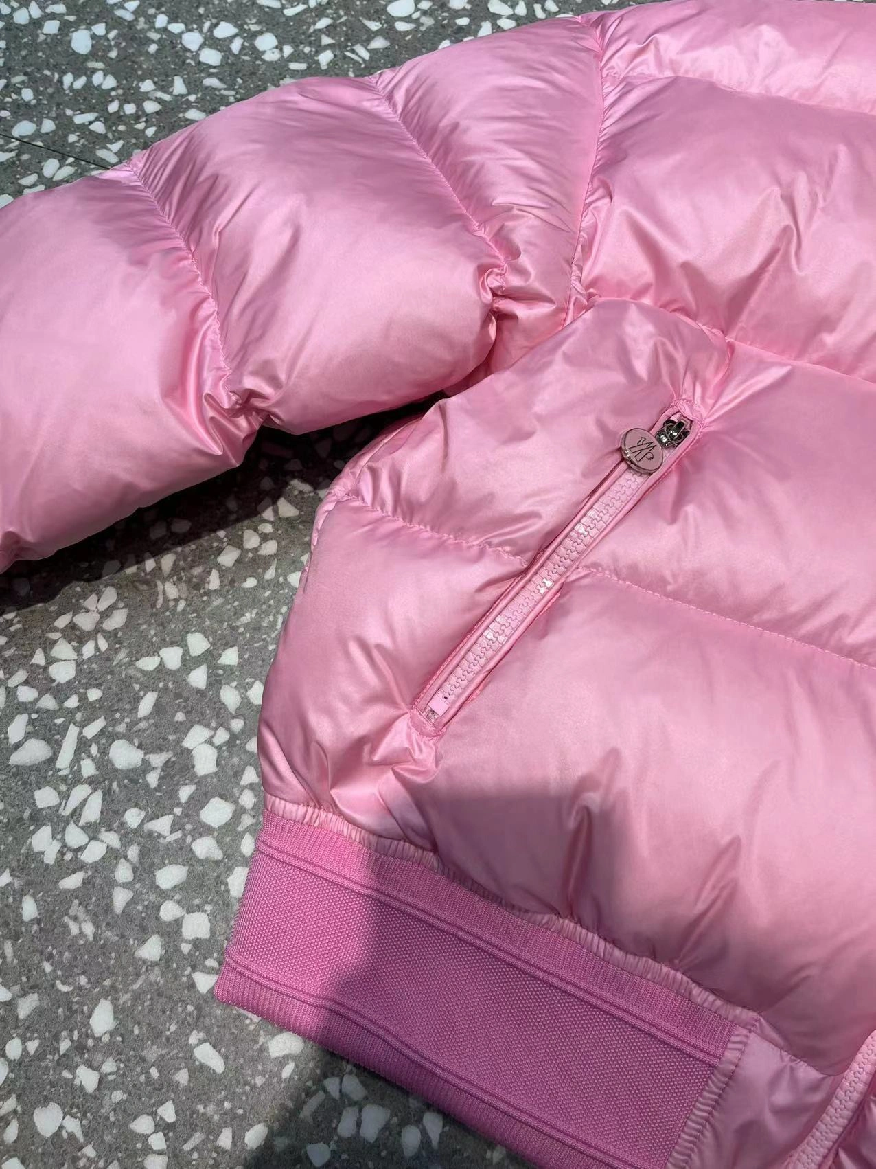 Moncler Down Jackets Sophisticated 145661
