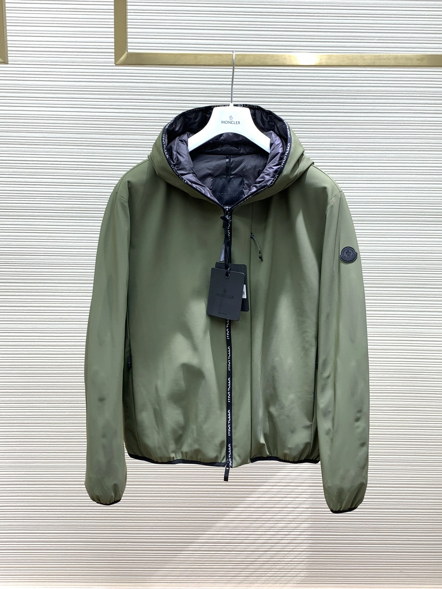 Moncler Down Jackets Lightweight 145660