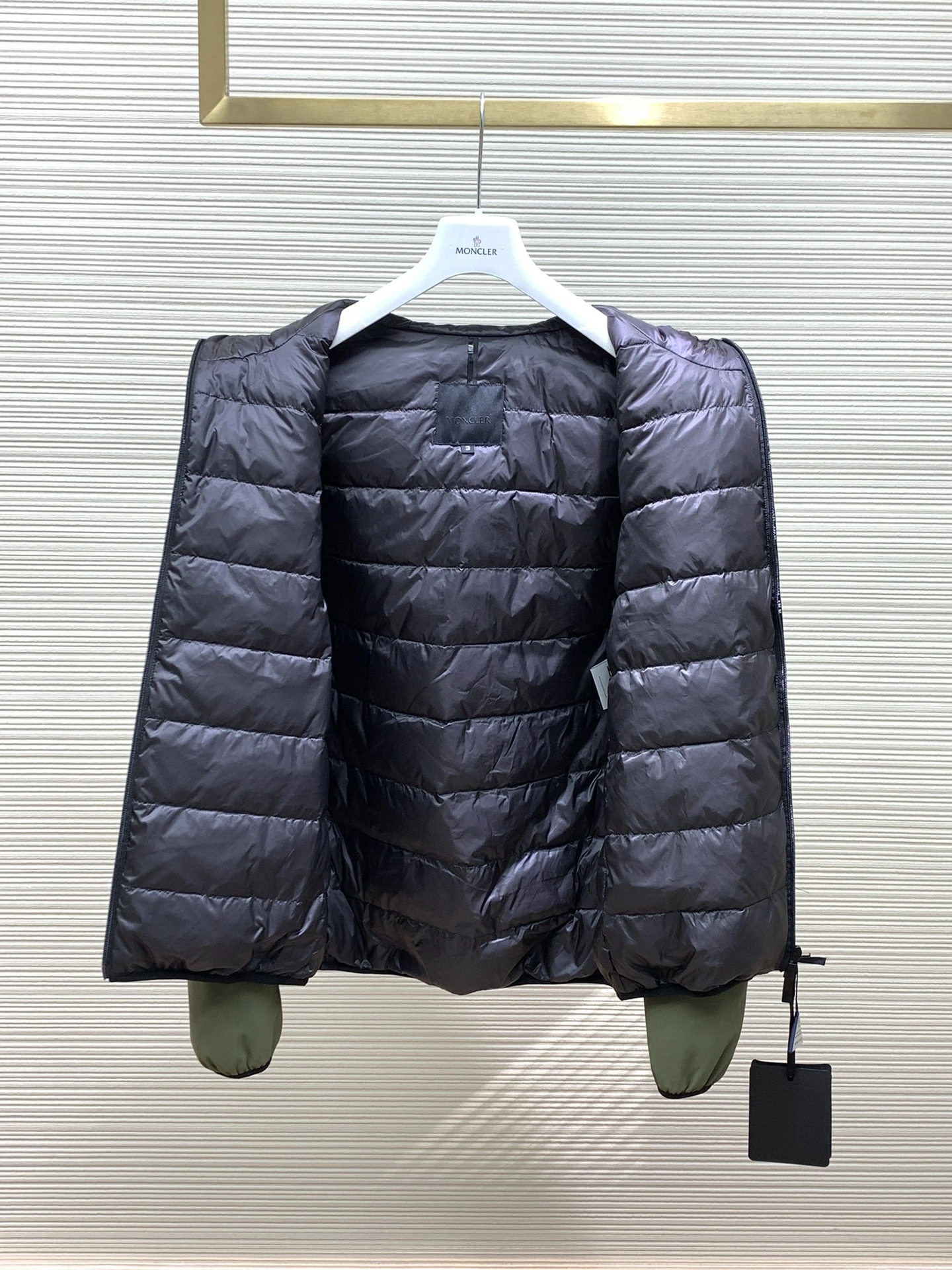 Moncler Down Jackets Lightweight 145660