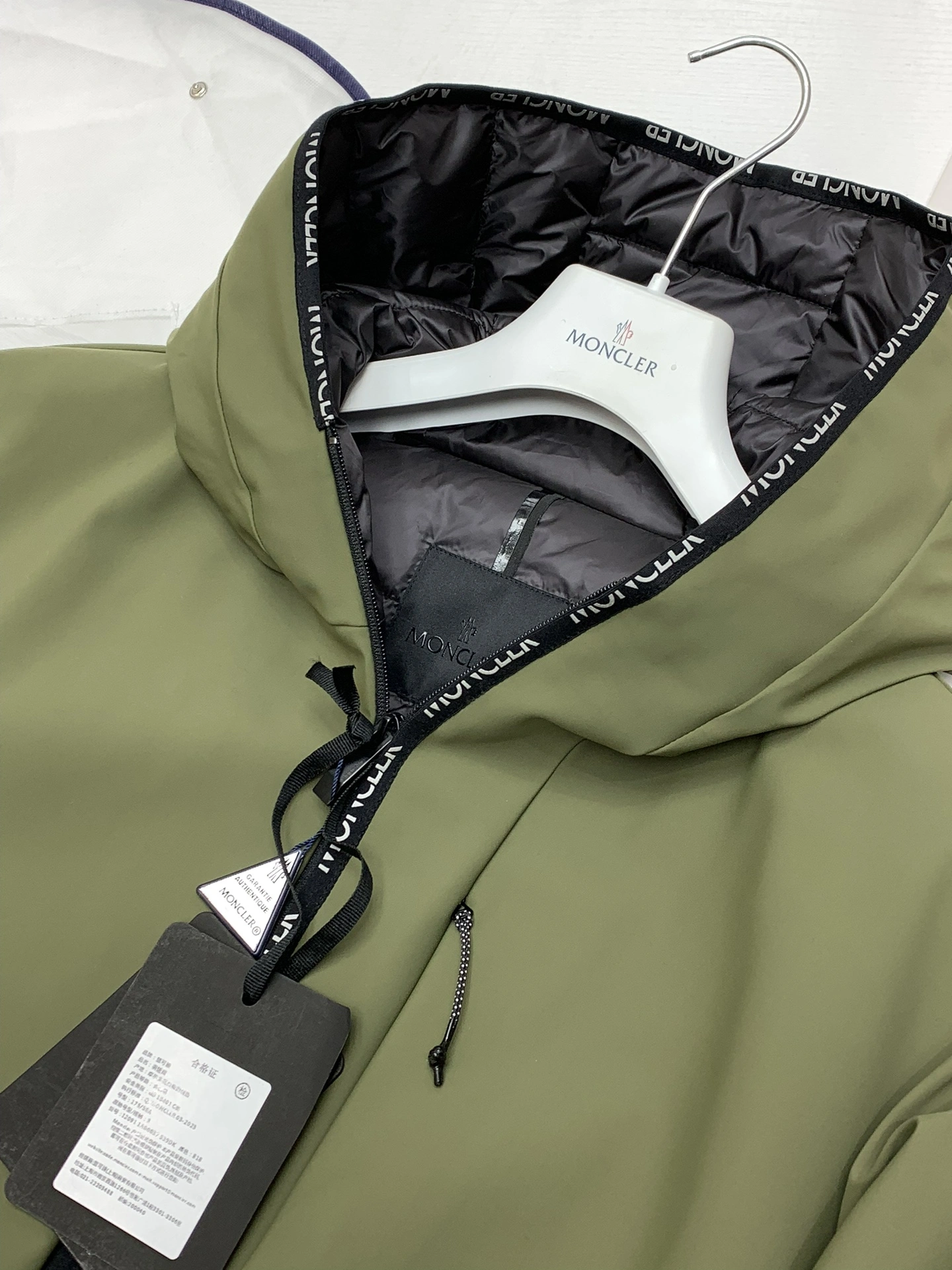 Tailored Moncler Down Jackets 145677
