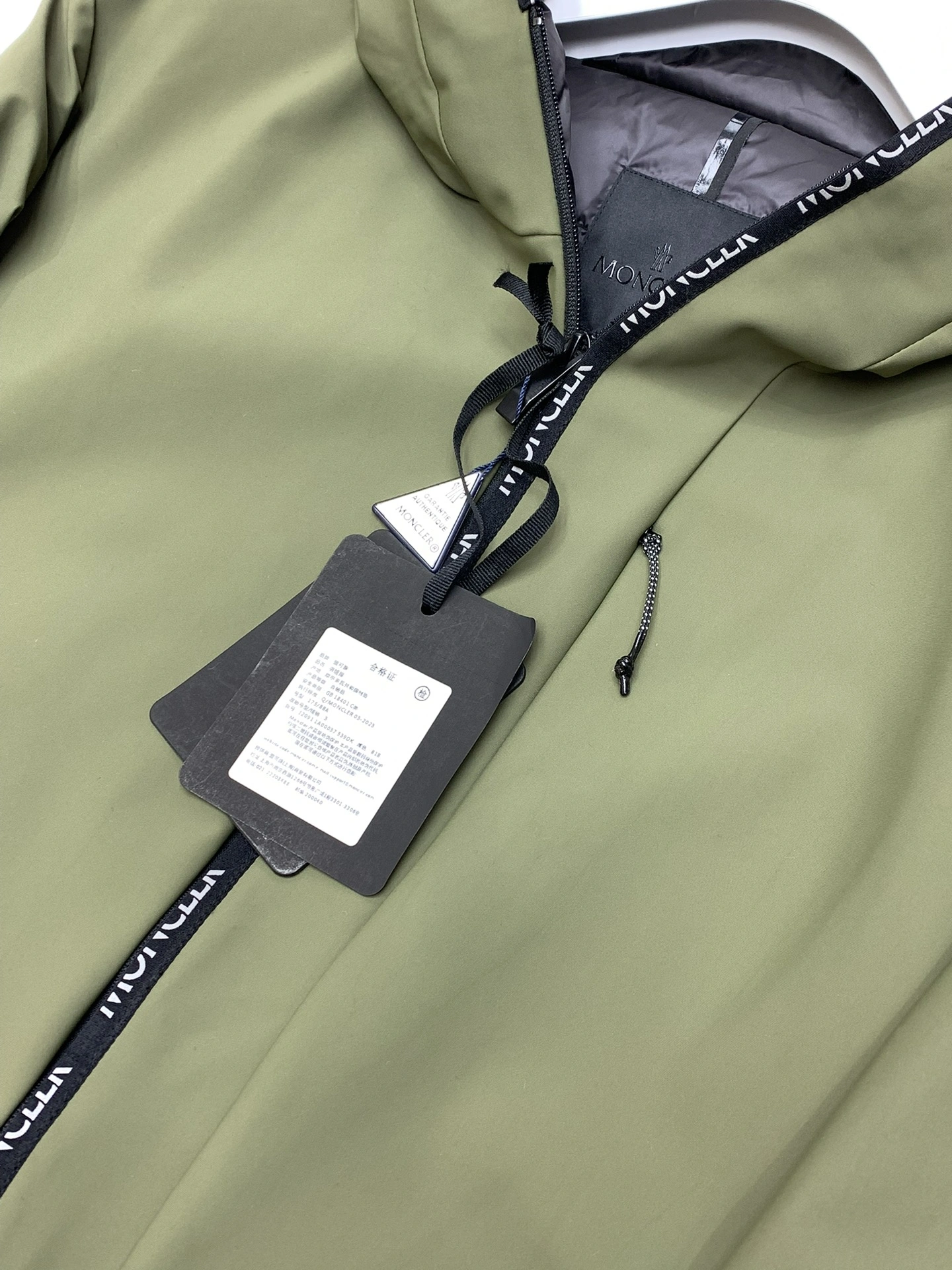 Tailored Moncler Down Jackets 145677