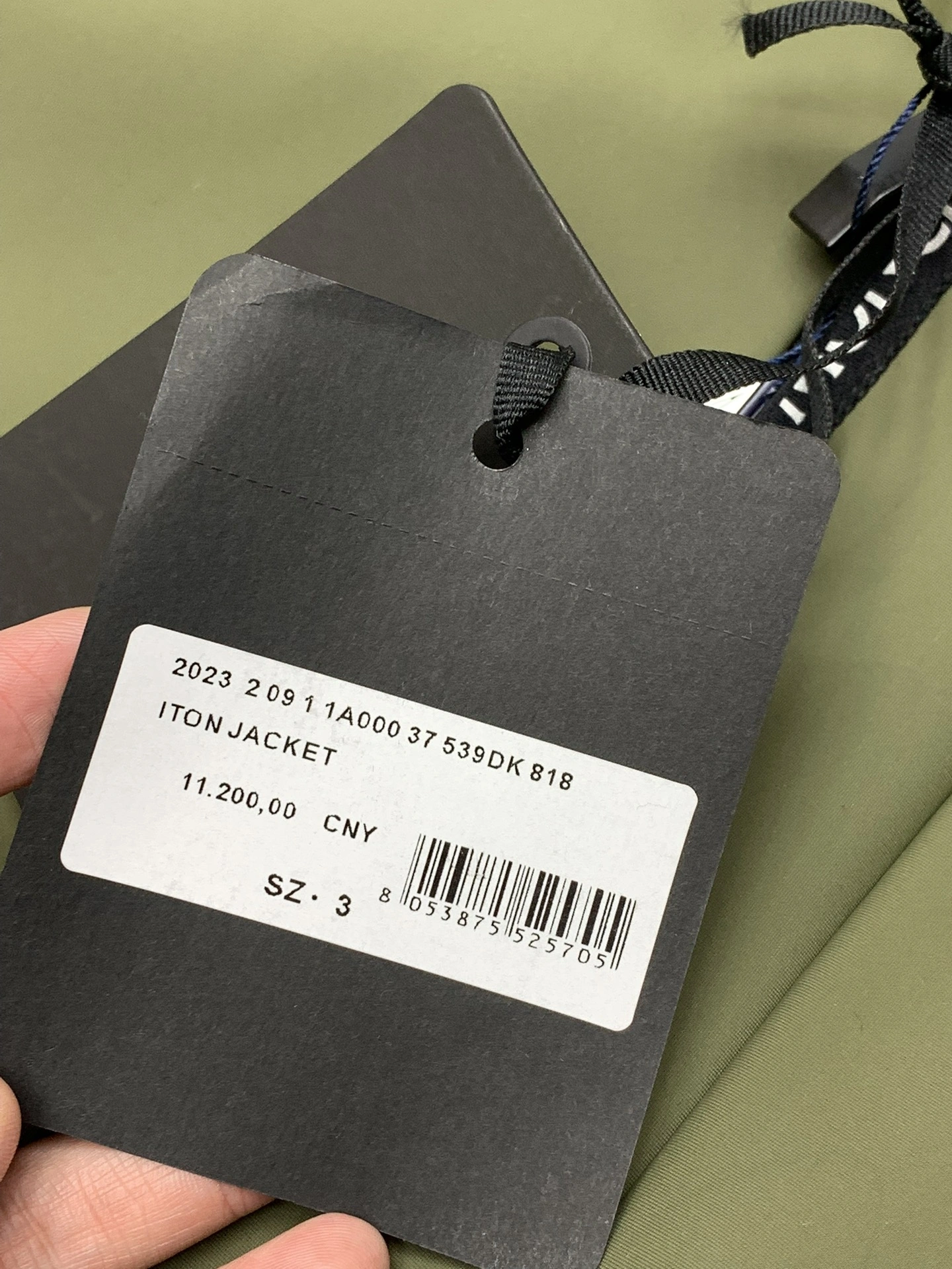 Tailored Moncler Down Jackets 145677