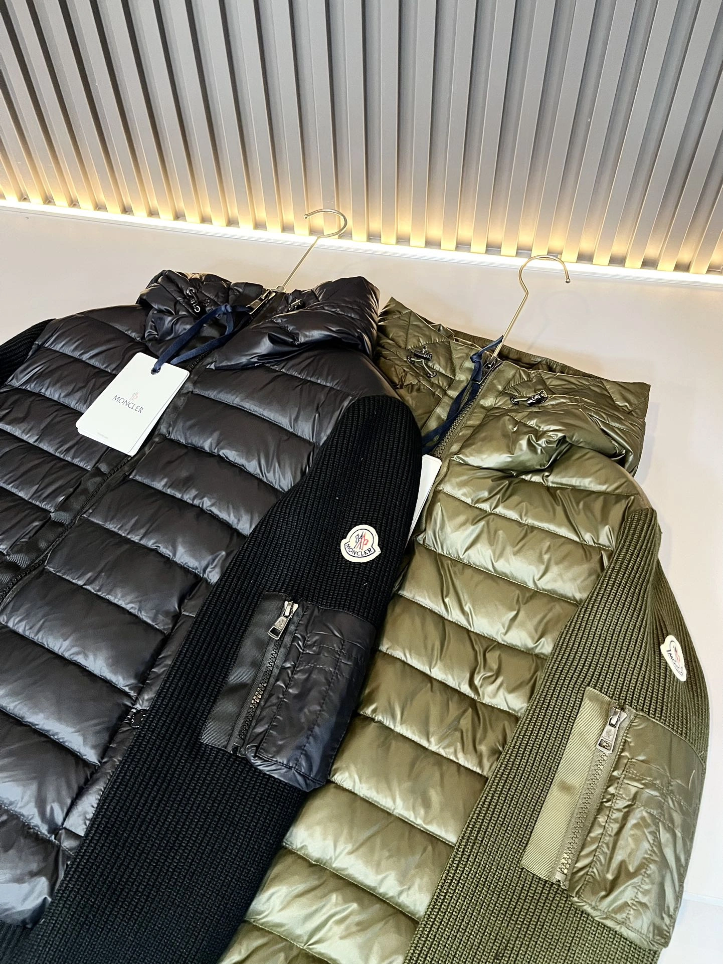 SmoothTexture Moncler Down Jackets 145675