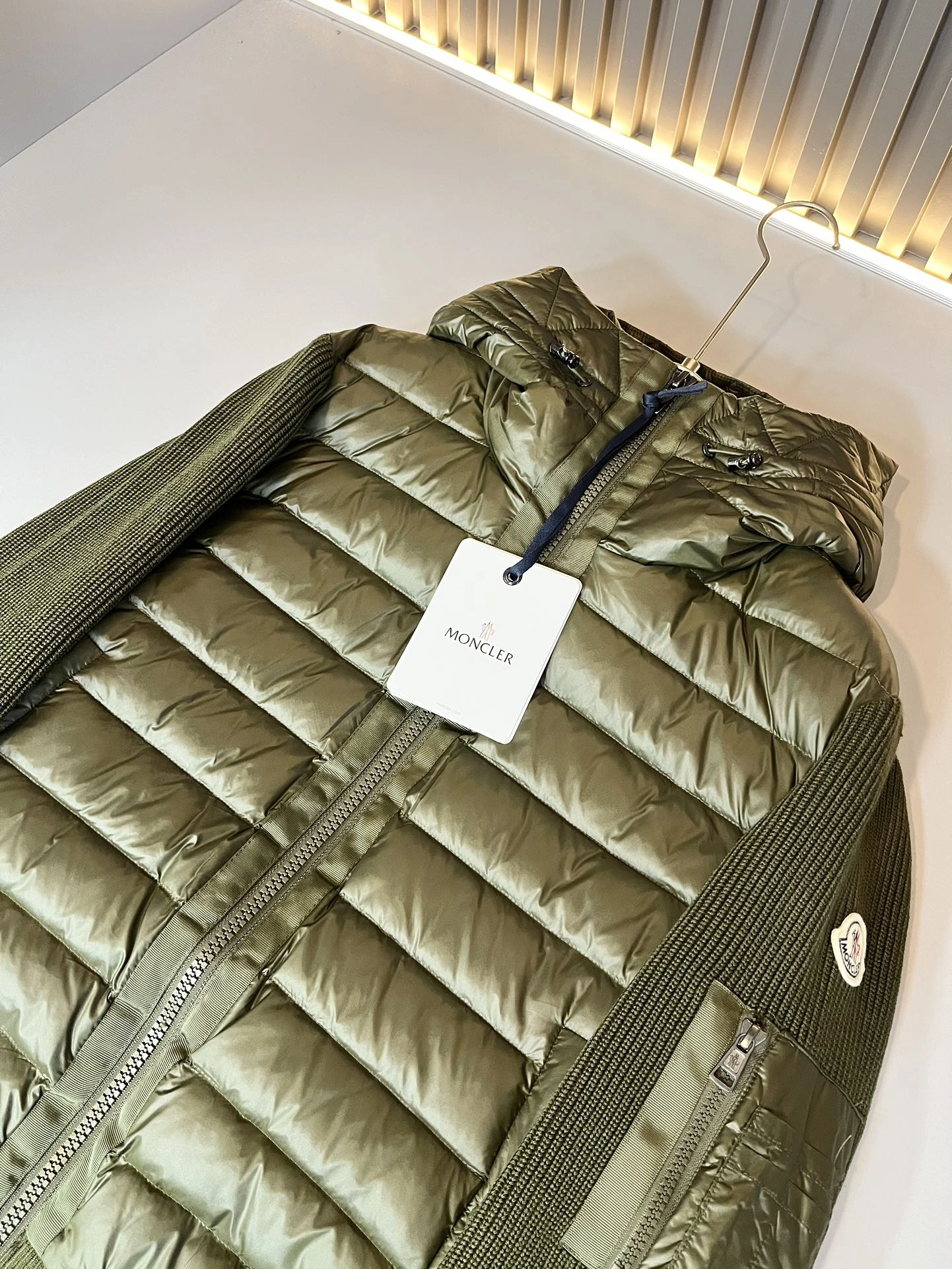 SmoothTexture Moncler Down Jackets 145675
