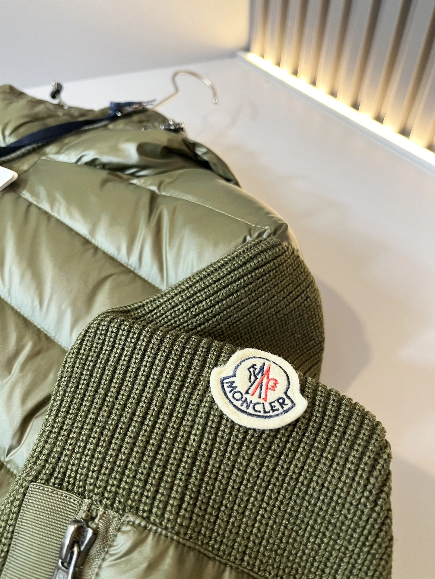 SmoothTexture Moncler Down Jackets 145675