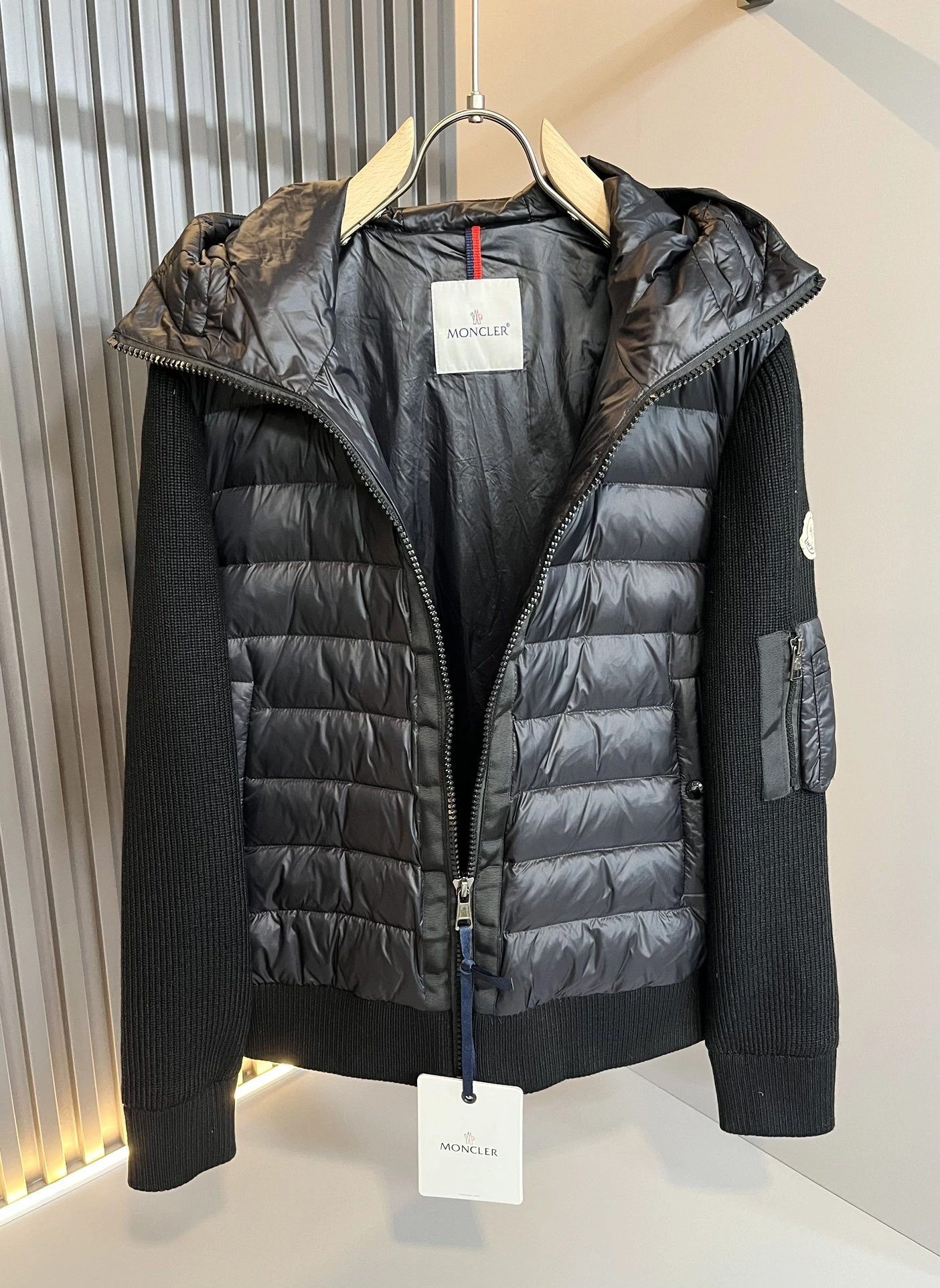 Moncler Down Jackets HighQuality 145652