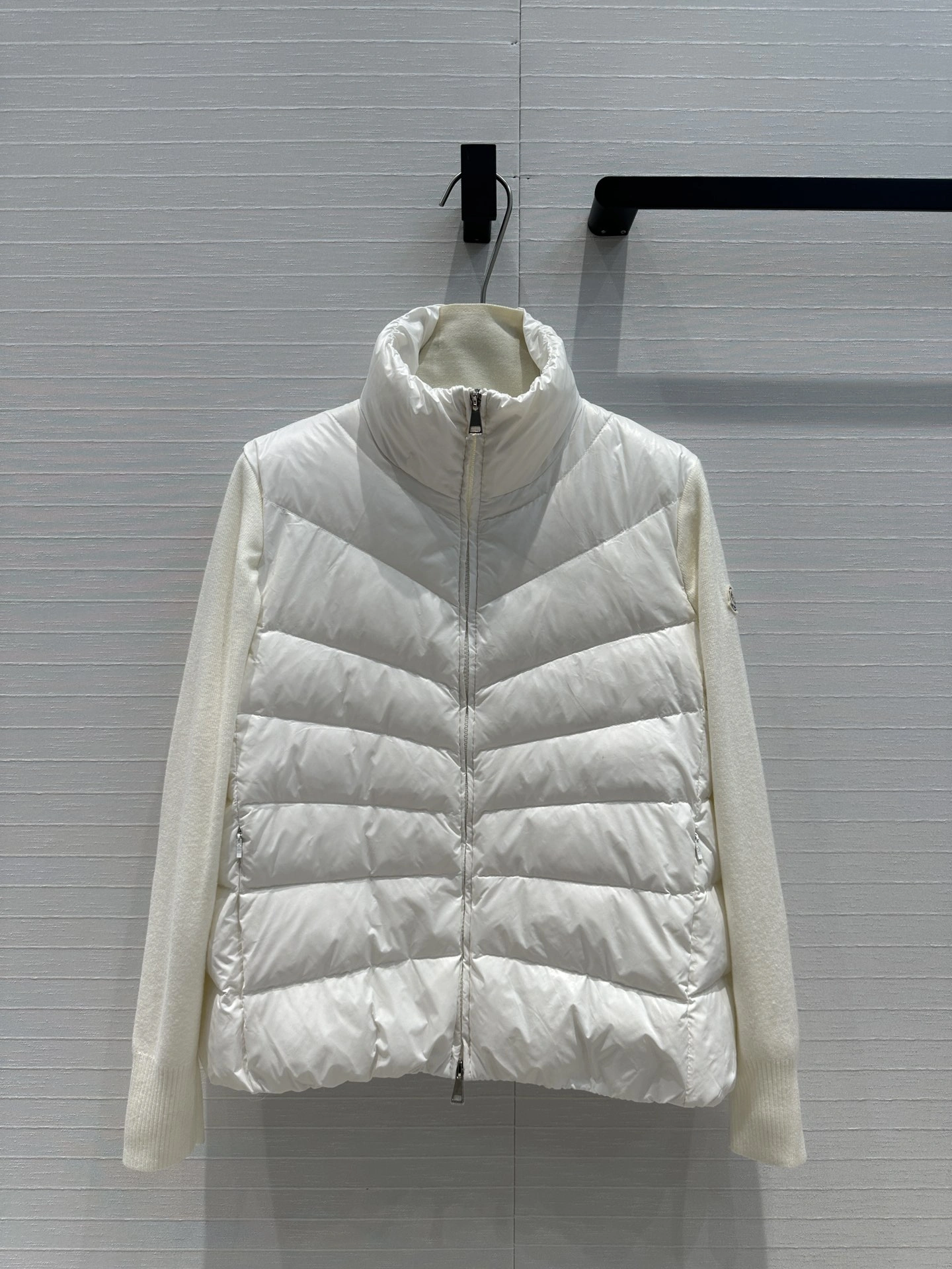 Premium Moncler Down Jackets 145653
