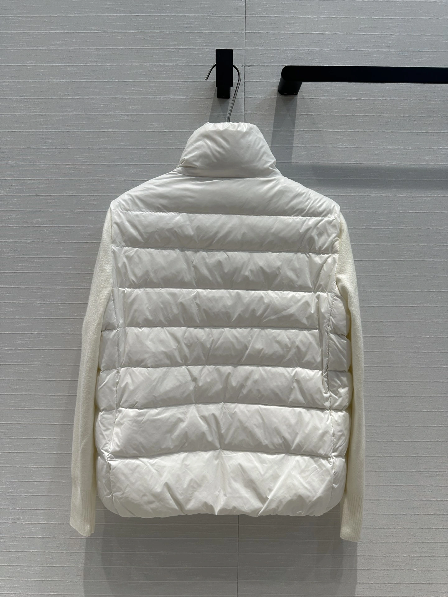 Premium Moncler Down Jackets 145653