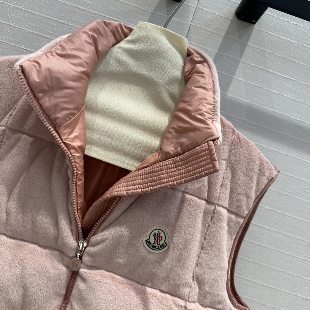 Moncler Down Jackets TravelReady 145648