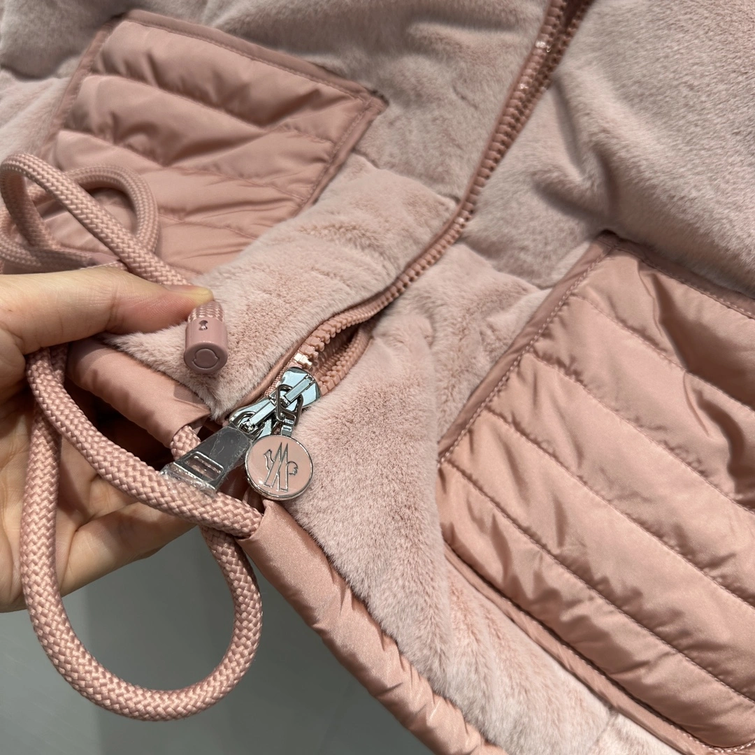 Moncler Down Jackets TravelReady 145648