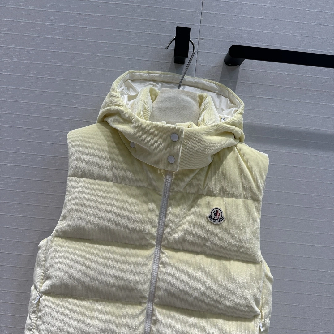 Durable Moncler Down Jackets 145647