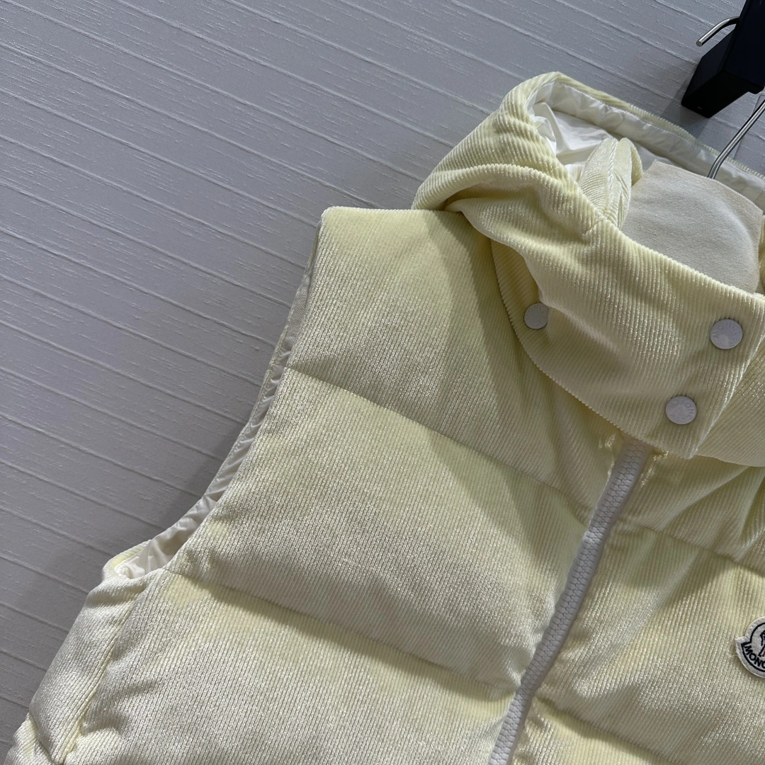 Durable Moncler Down Jackets 145647