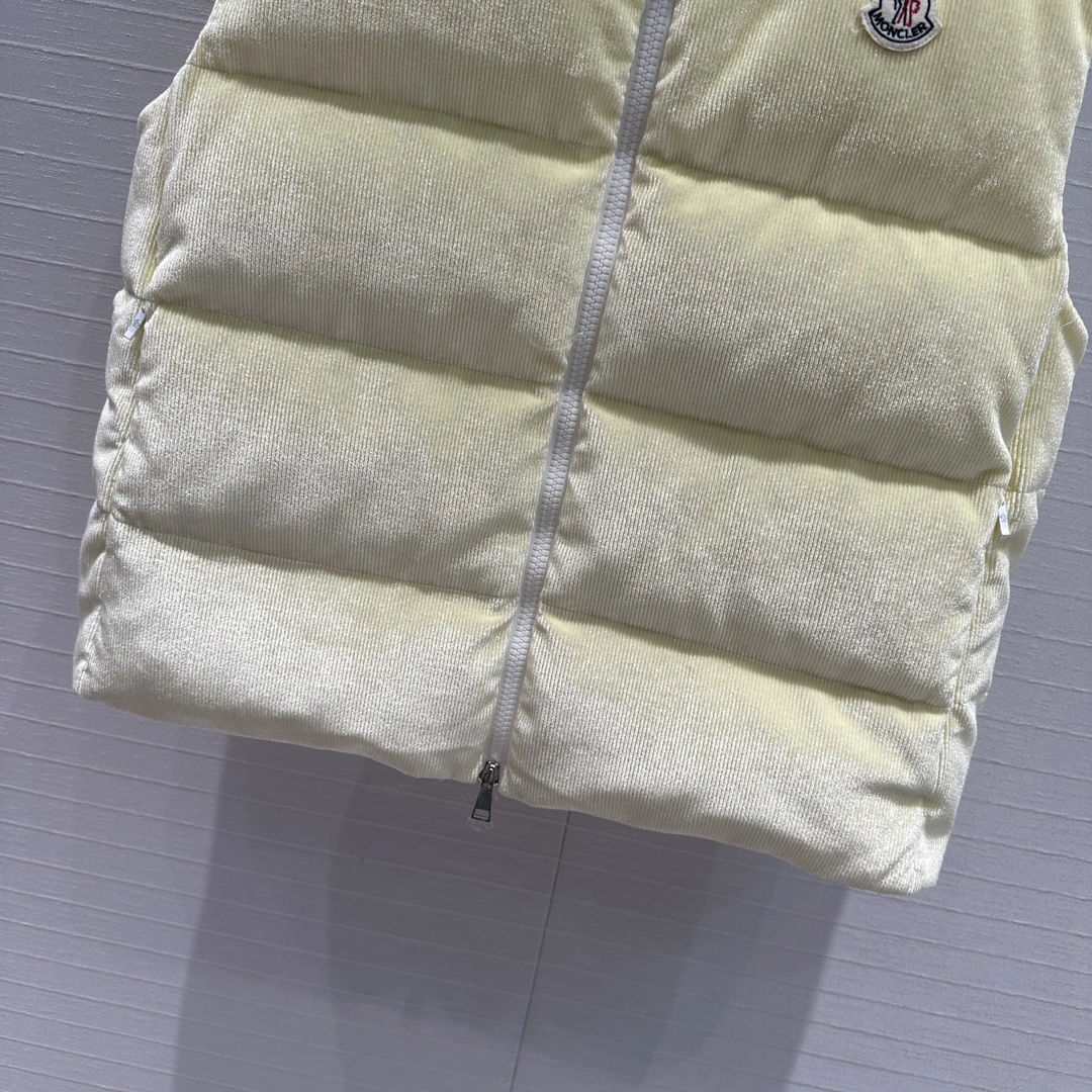Durable Moncler Down Jackets 145647