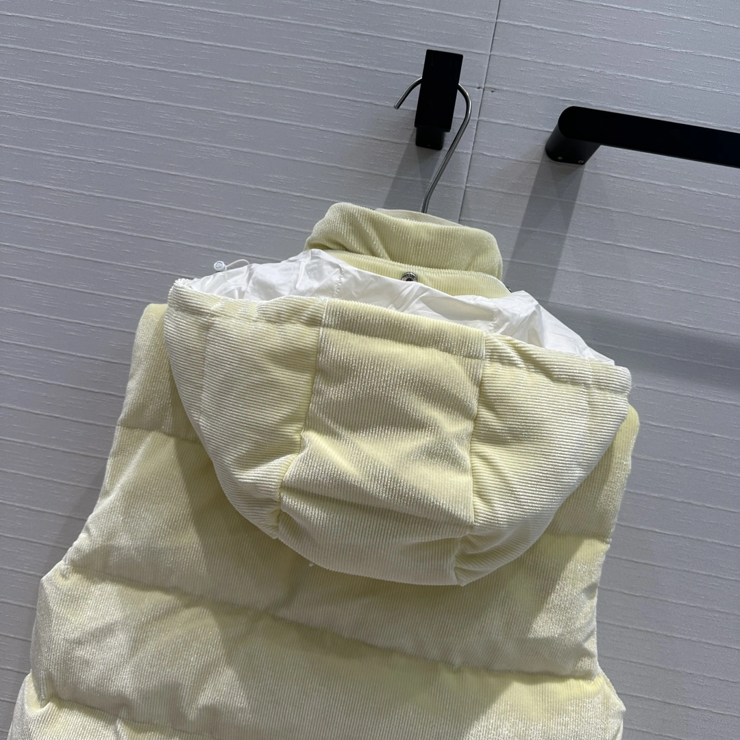 Durable Moncler Down Jackets 145647