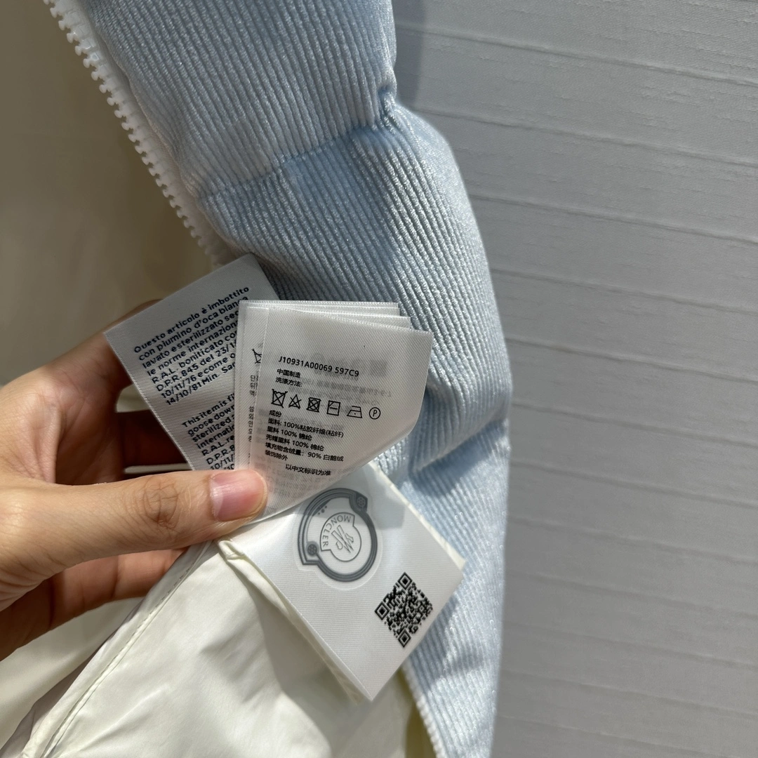 Moncler Down Jackets RelaxedFit 145644