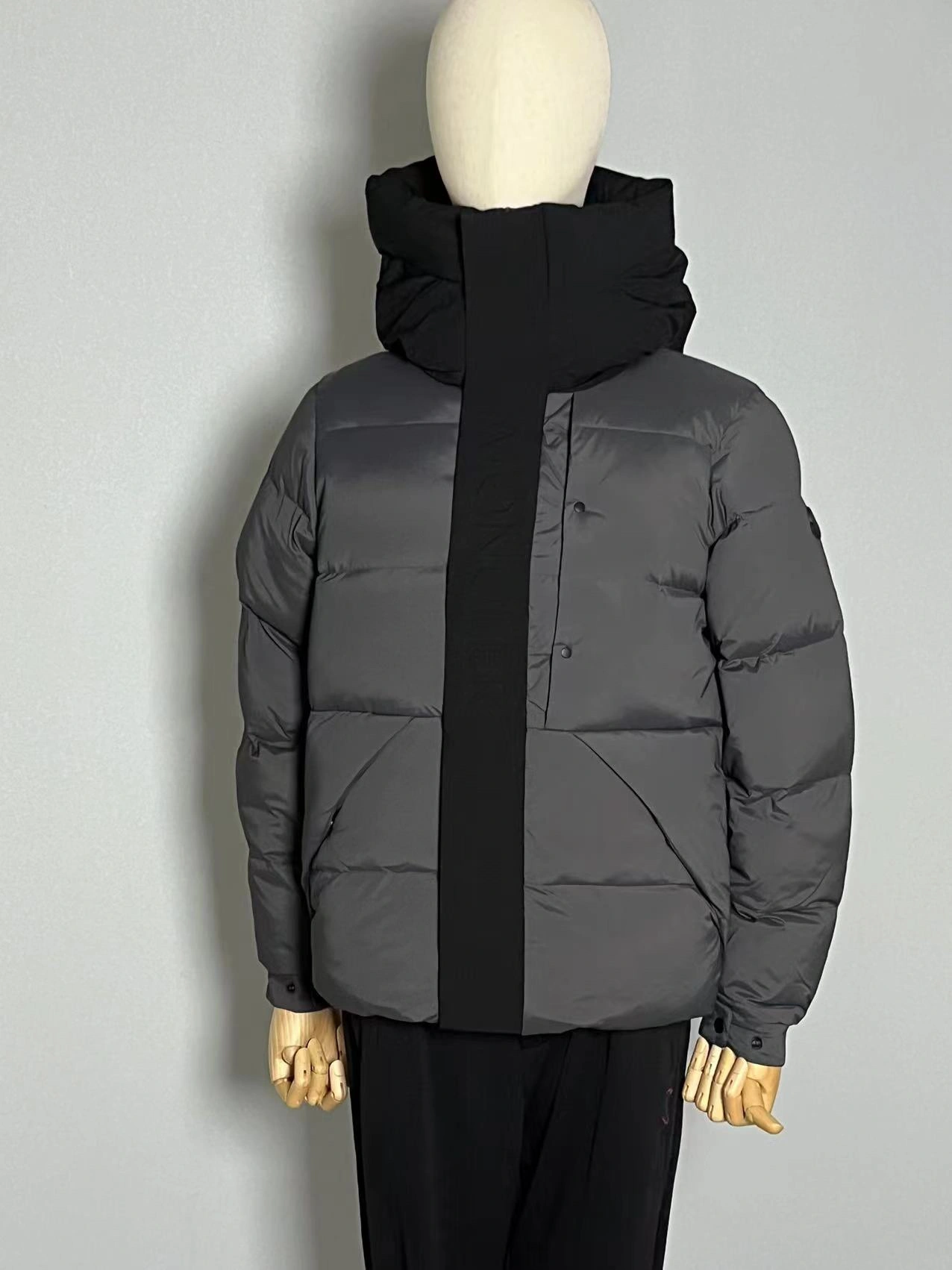 Moncler Down Jackets Contemporary 145639