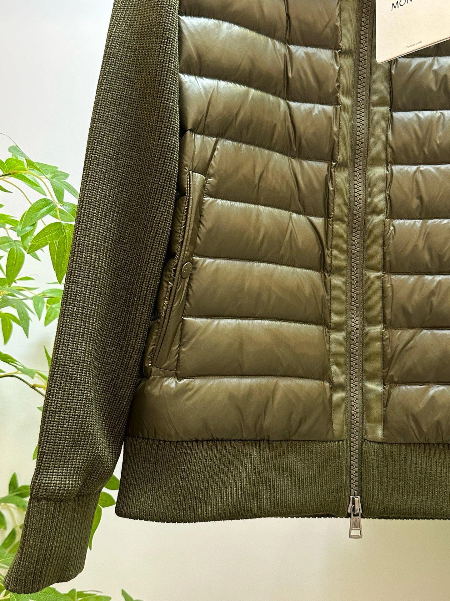 Casual Moncler Down Jackets 145637