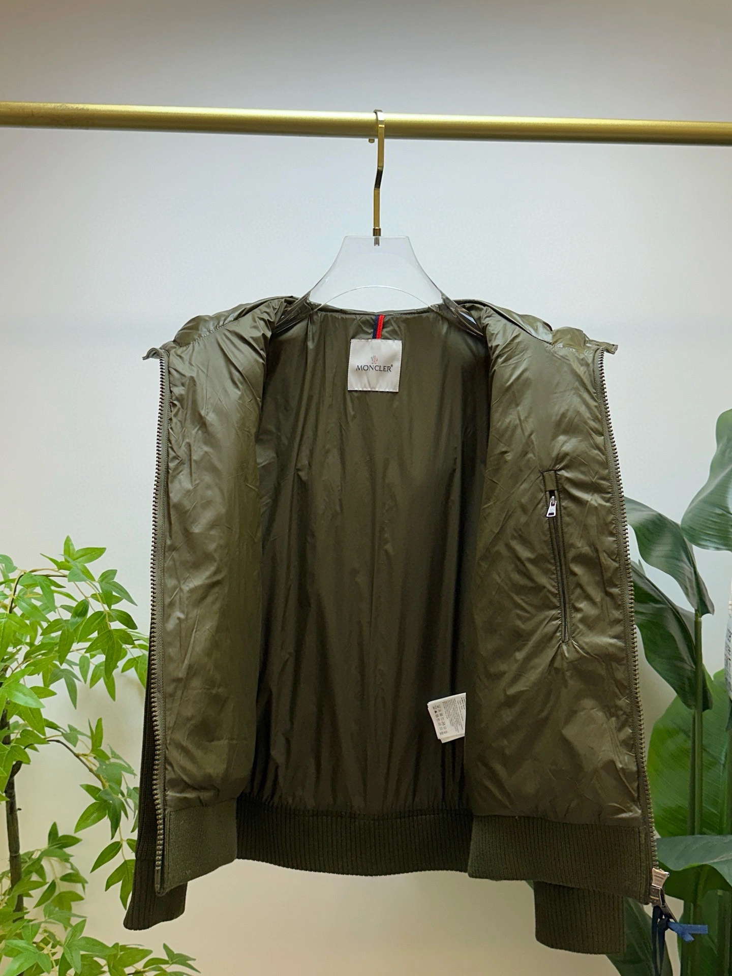 Casual Moncler Down Jackets 145637