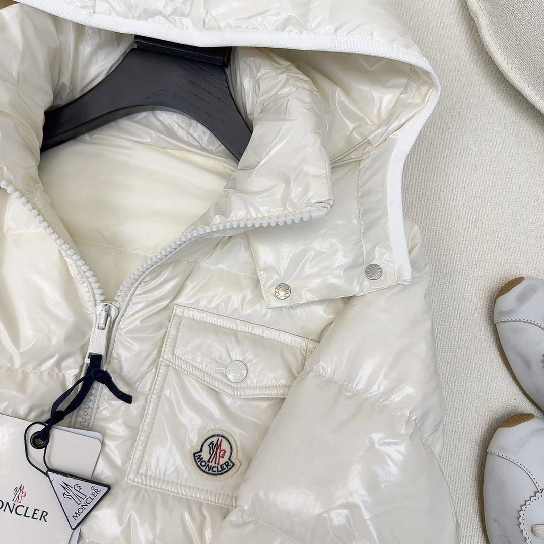 Bold Moncler Down Jackets 145634