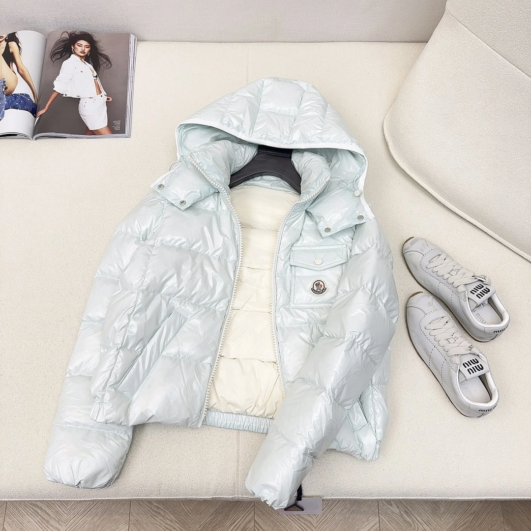 Moncler Down Jackets Comfortable 145631