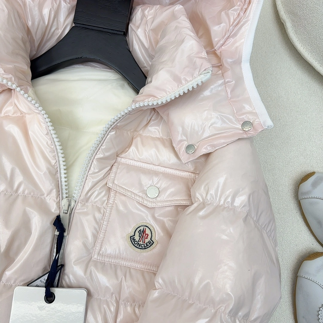 Resilient Moncler Down Jackets 145635