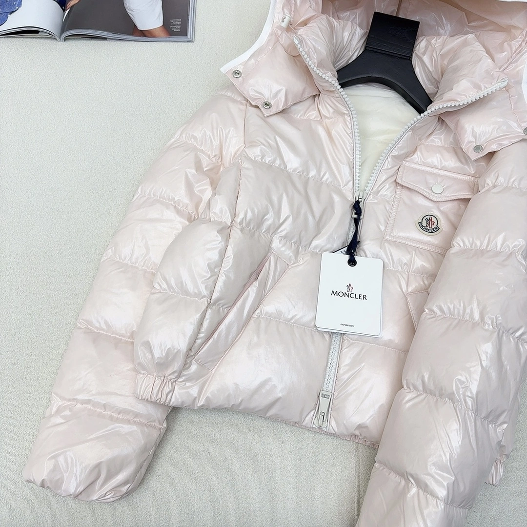 Resilient Moncler Down Jackets 145635