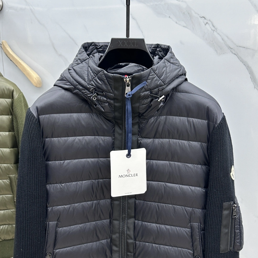 Moncler Down Jackets Sleek 145636