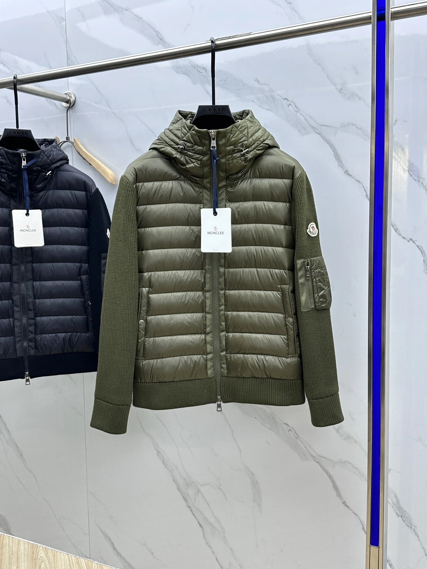 NewStyle Moncler Down Jackets 145640